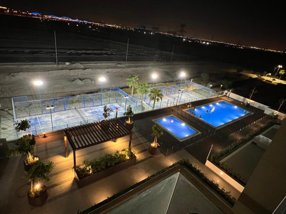 Modern Studio Center Of Dubai Eksteriør bilde