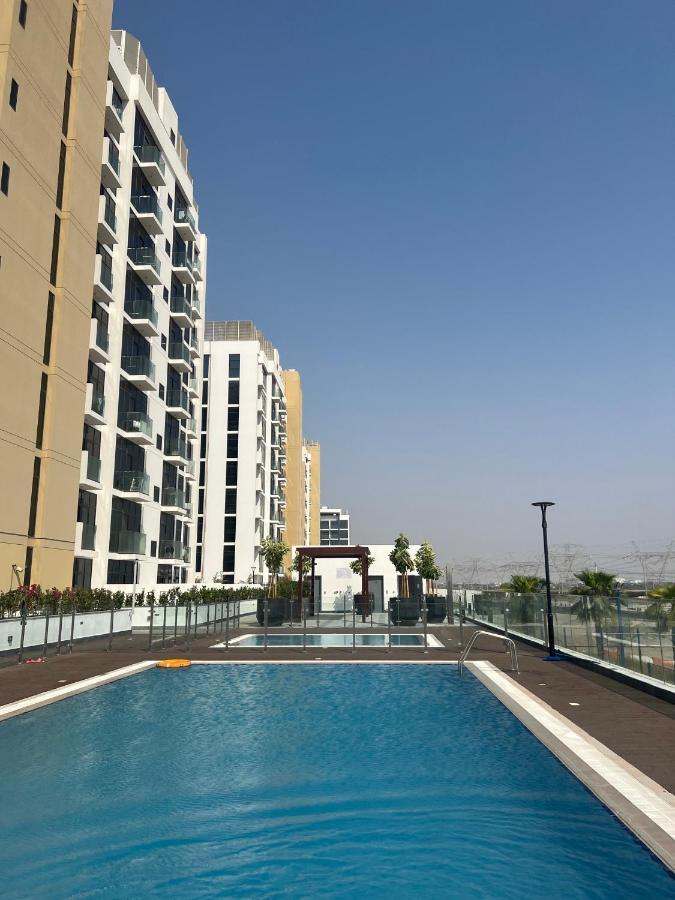 Modern Studio Center Of Dubai Eksteriør bilde